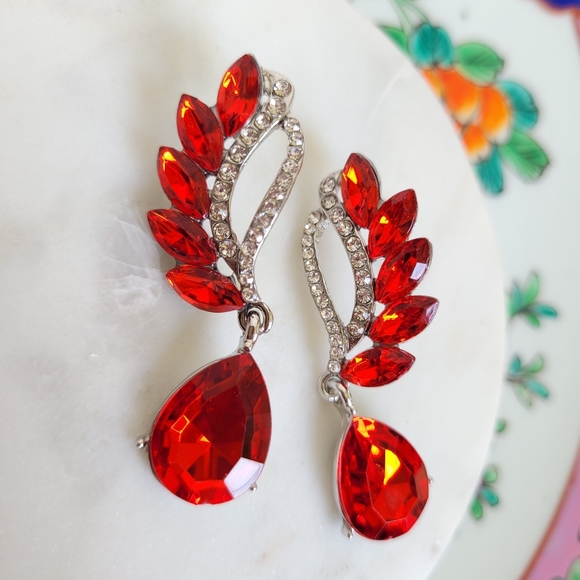 Angel Wings Red Crystal Teardrop Dangle Earrings NWT - Picture 4 of 13